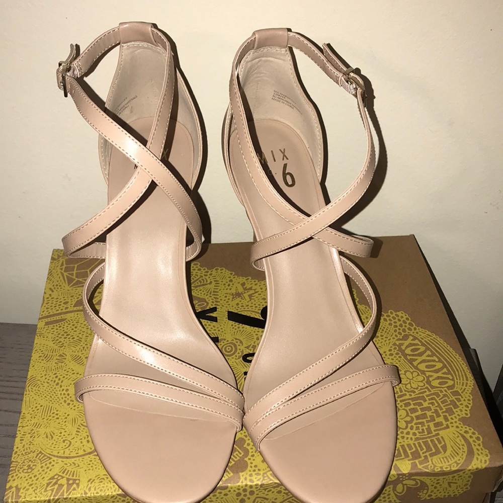 New Nude Sandal Size 11 Heel height 4”